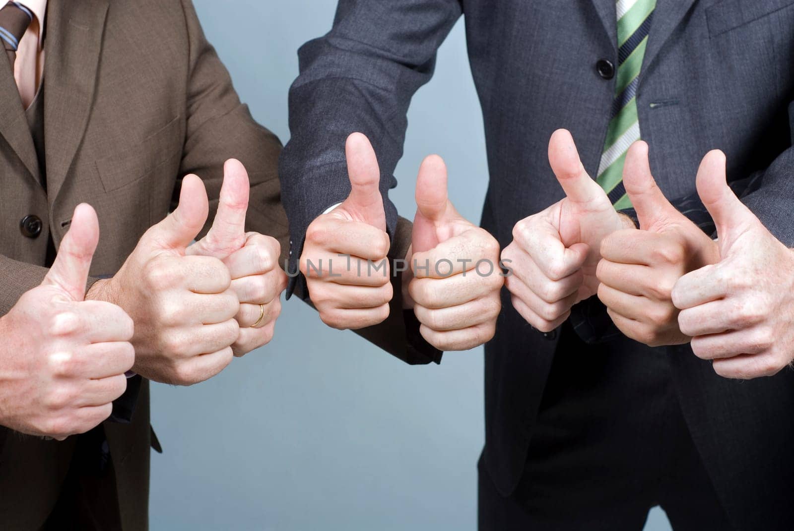 8 thumbs