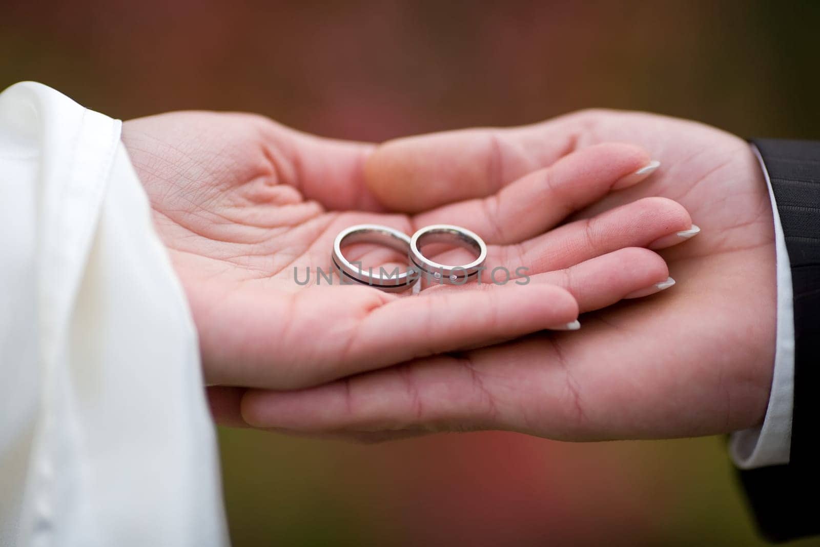 Show wedding rings