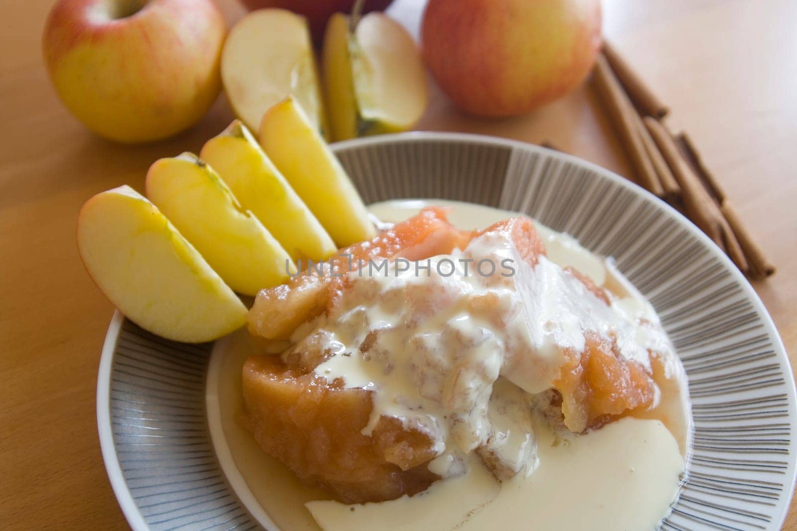 Apple compote