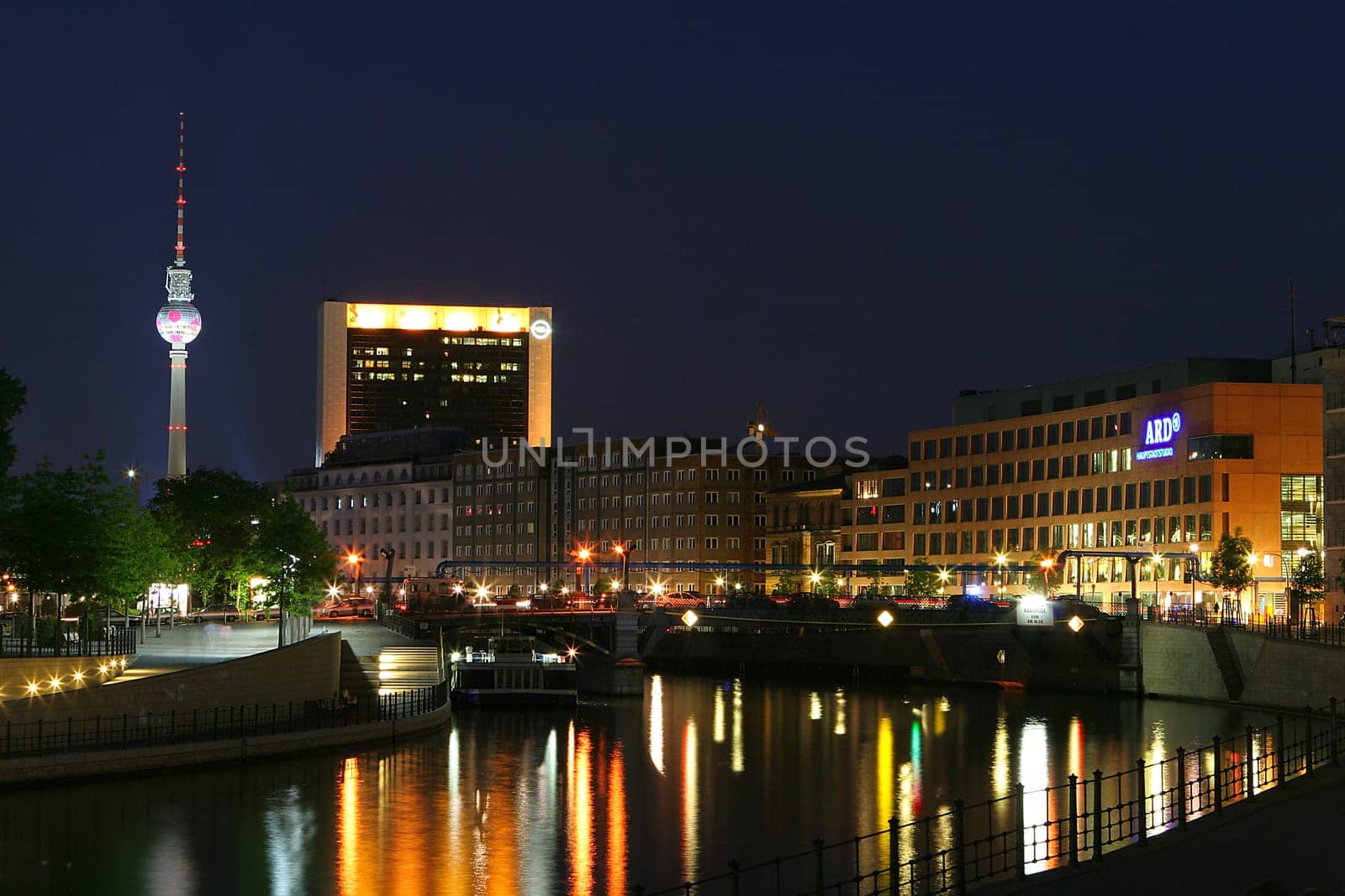 BERLIN AT NIGHT