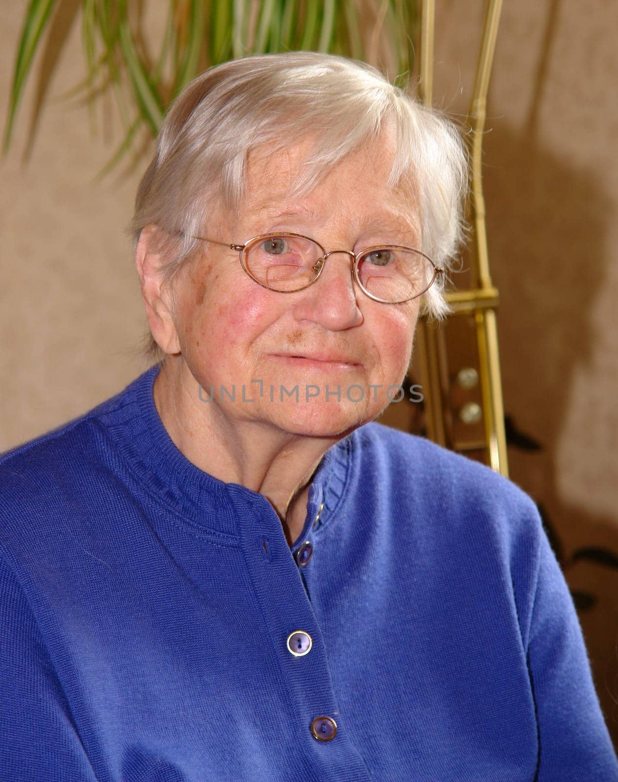 Old lady 90 years old