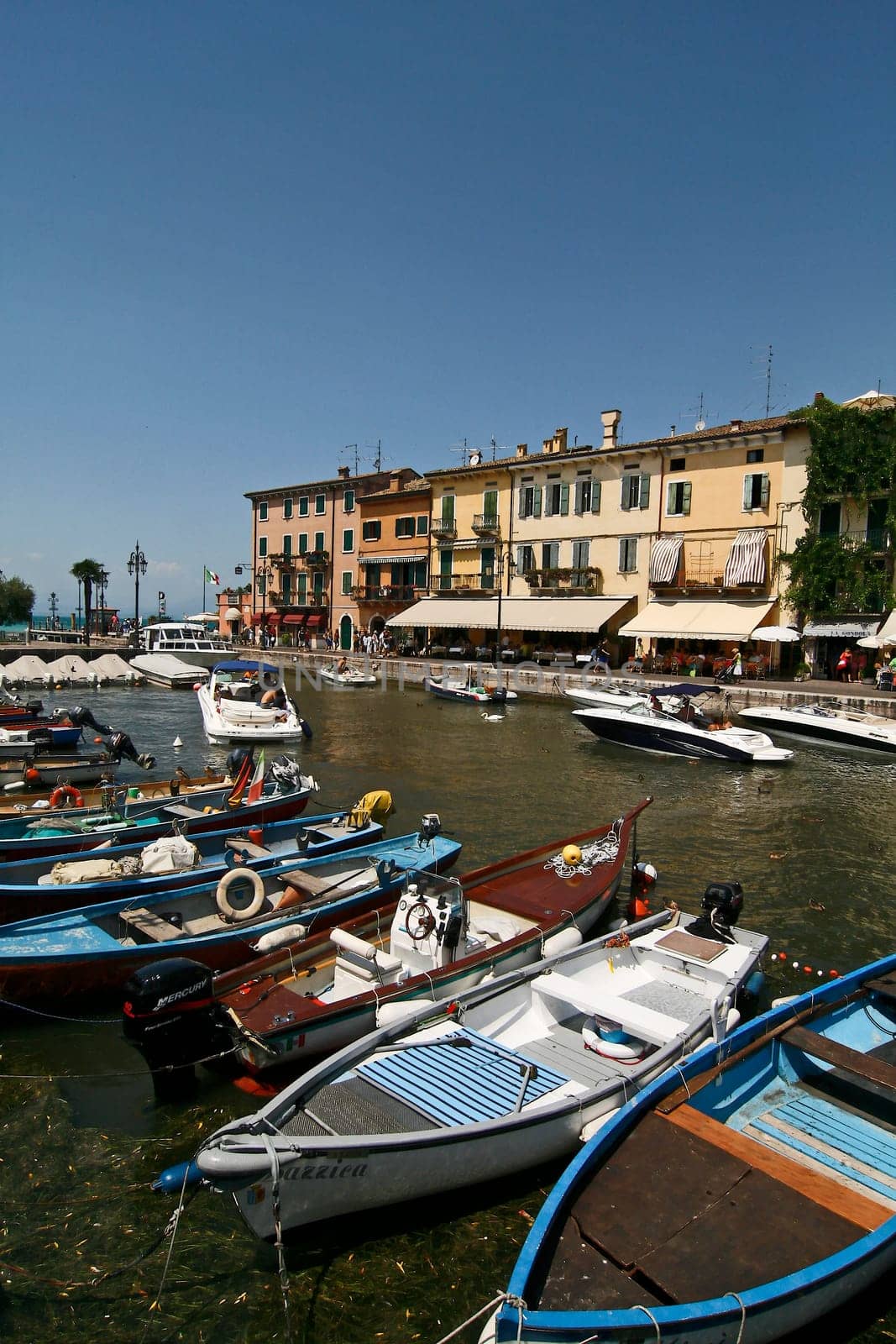 Lazise, kleiner Hafen, Gardasee