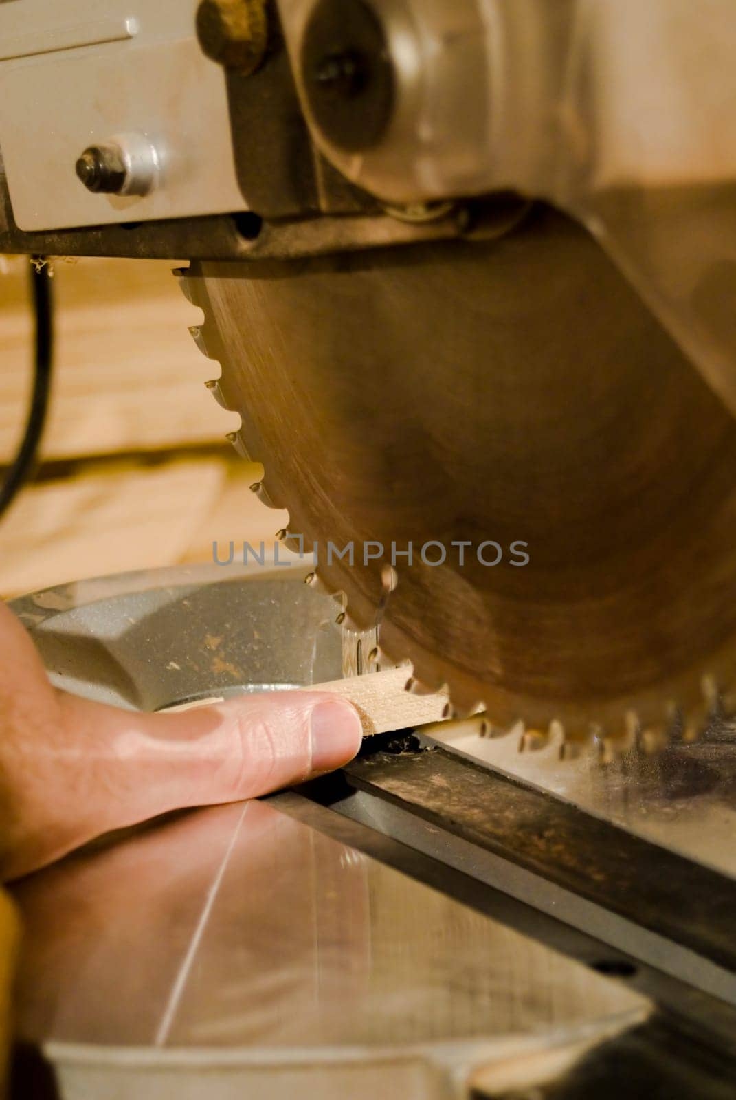 Power Saw Cutting Off A Thumb