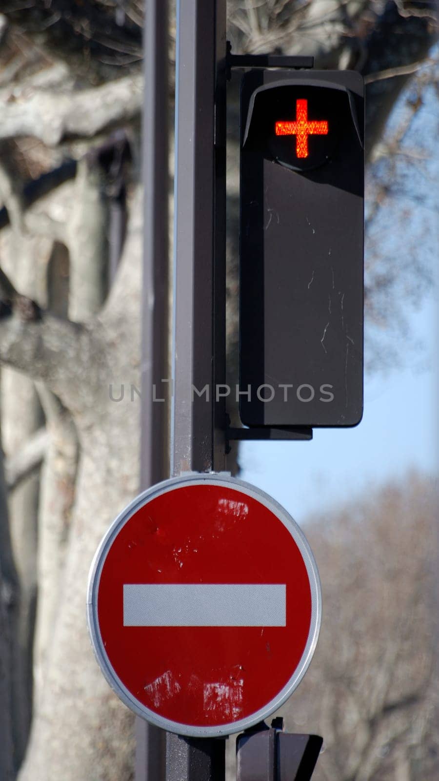 Passage prohibited
