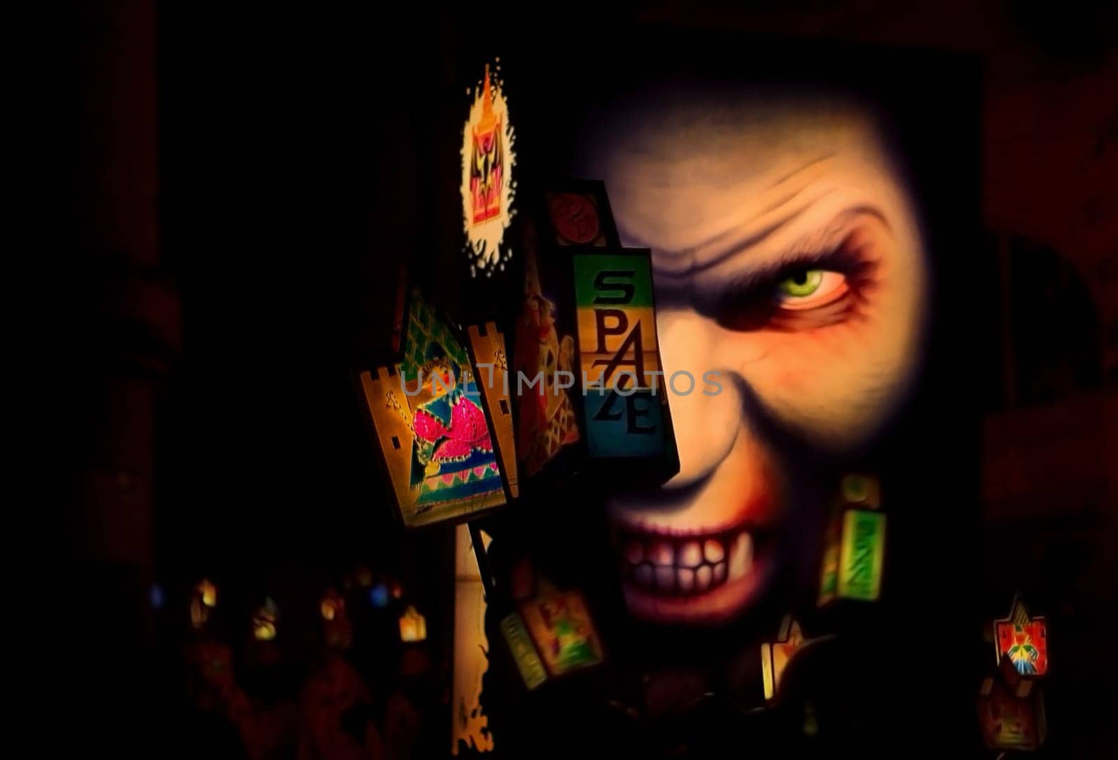 Often,the Basel Carnival has something sinister or mythical about it. And when such a face glows in the deep night,there should be no other lights burning,there is something very sinister about it.