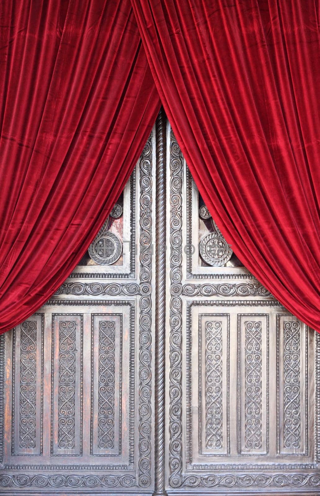 Door of the metropolitan church of Athen