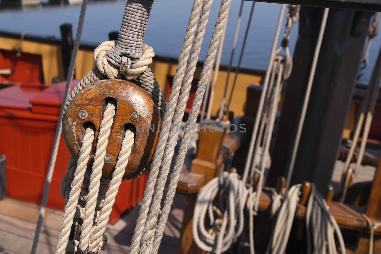 Ship rigging