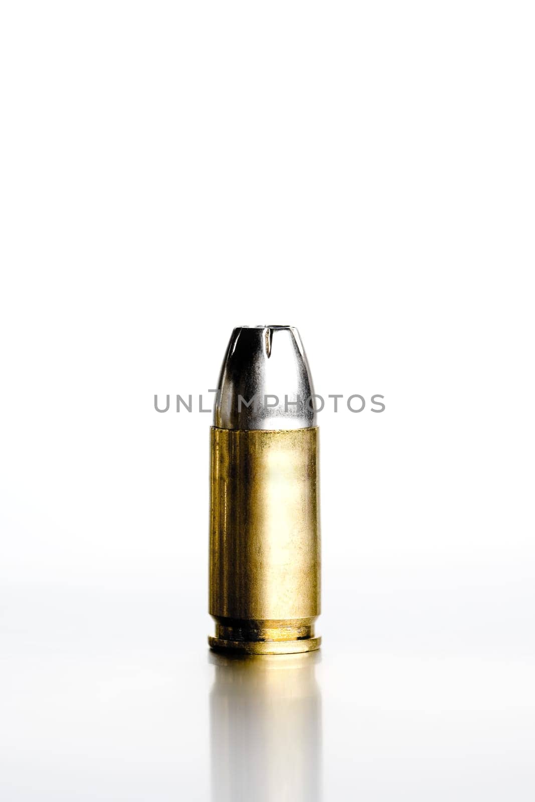 Bullet 9mm macro with reflection