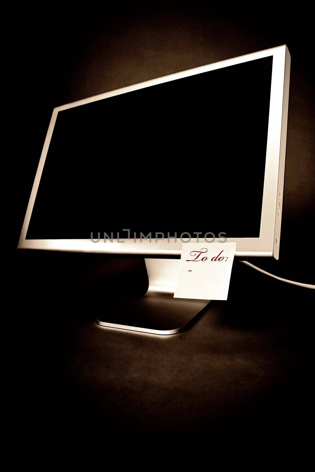 Monitor with note