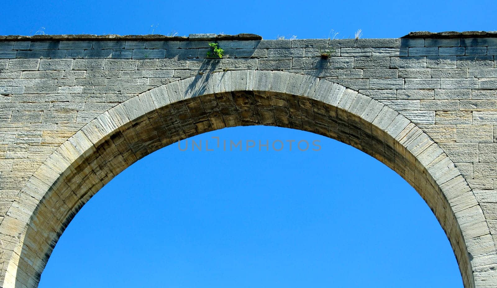 Arch of an ancient aequeduct