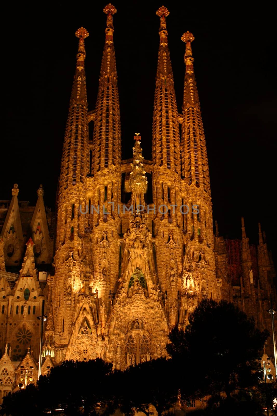 The Sagrade Familia is one of Gaudi's most famous works in Barcelona. It is a gigantic sacred building that has been under construction since 1882 and is scheduled to be completed in about 30 - 80 years.