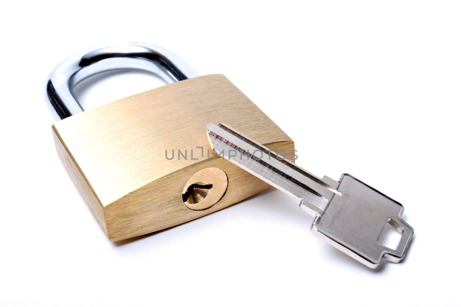 lock with uncut key