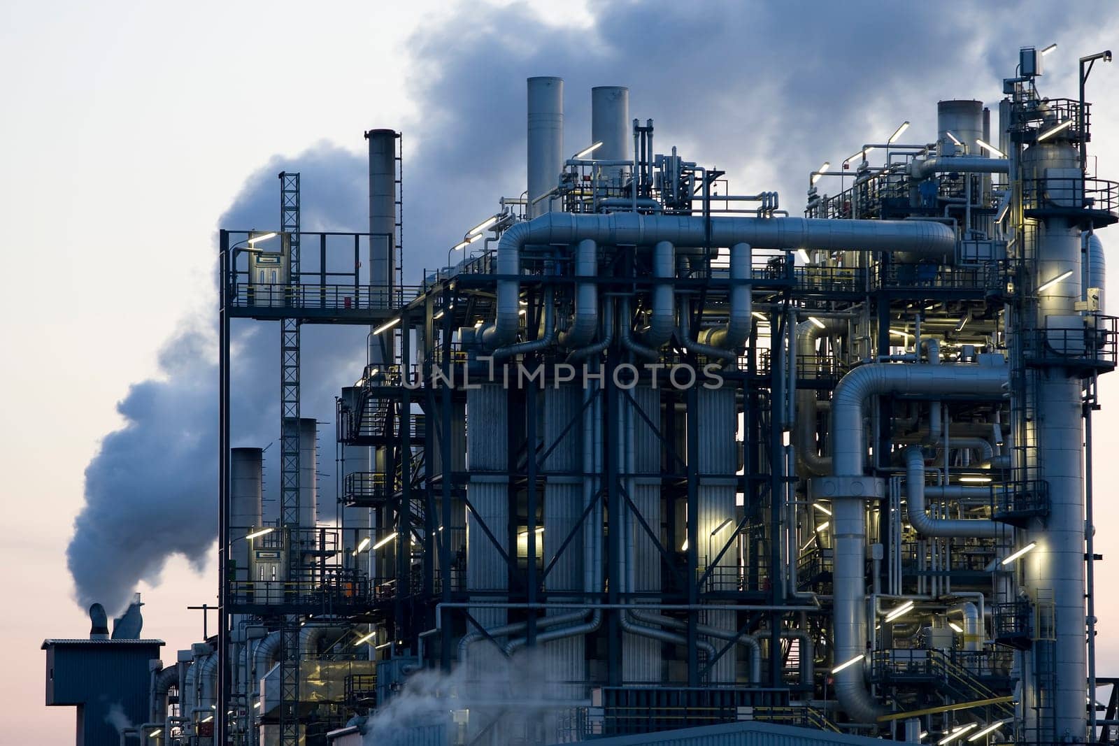 Refinery plant