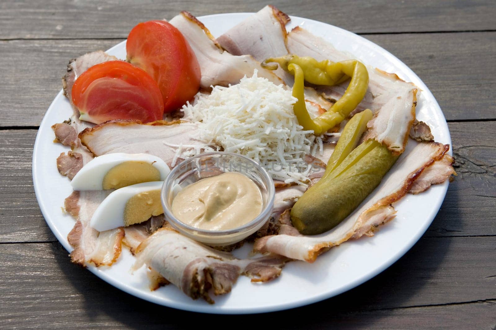 Brettljause garnished