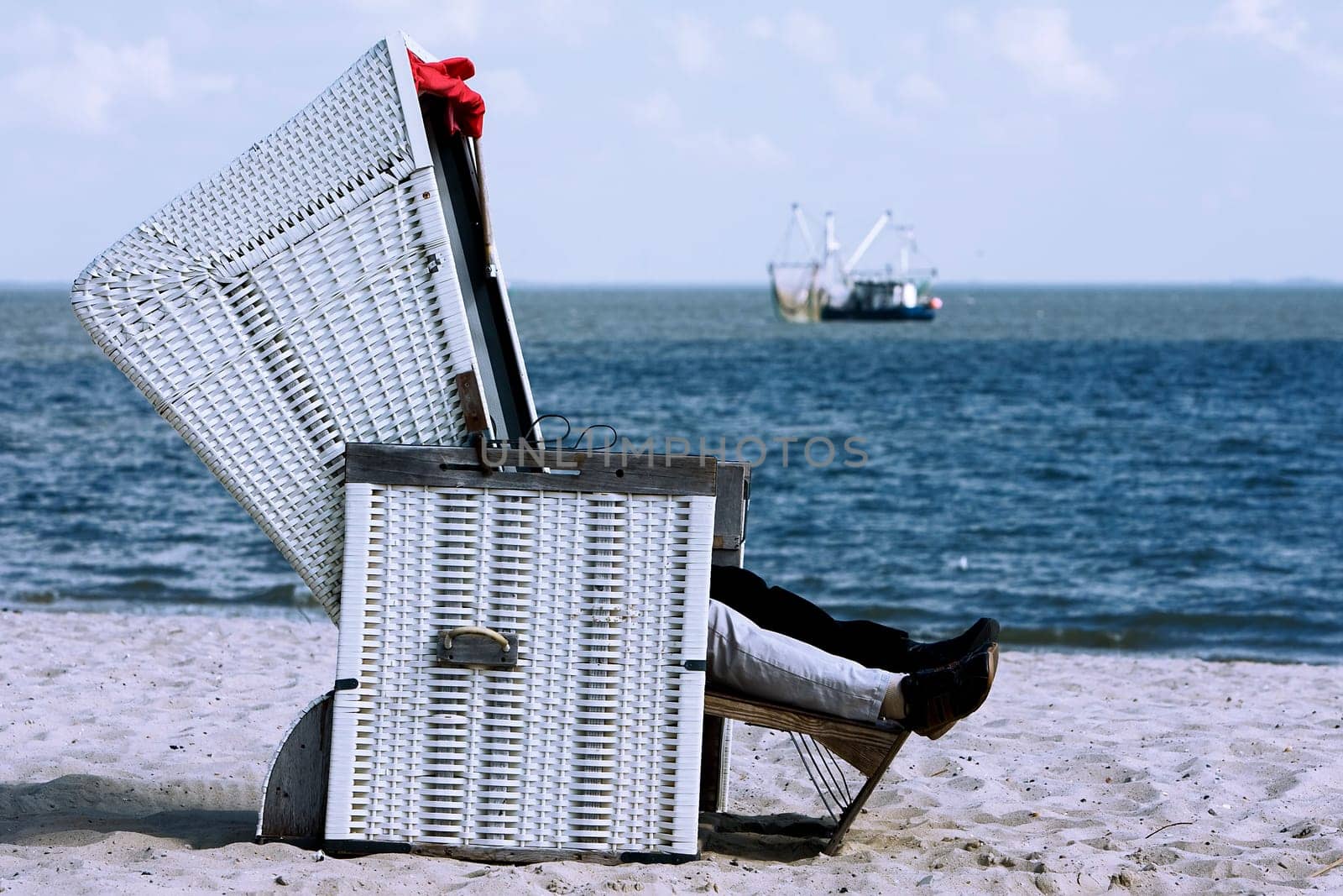 Break by the sea