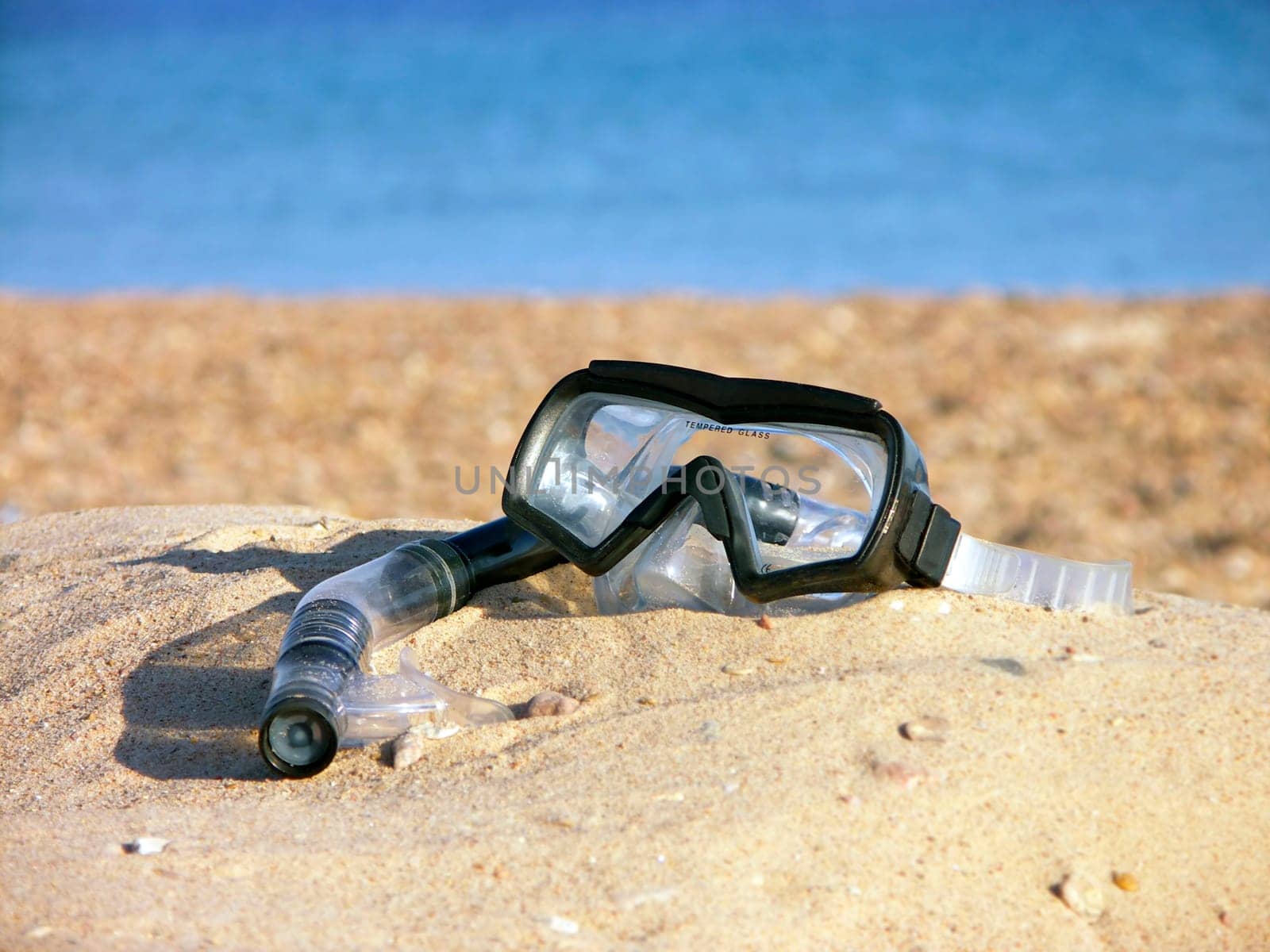 Tube and mask for a scuba diving