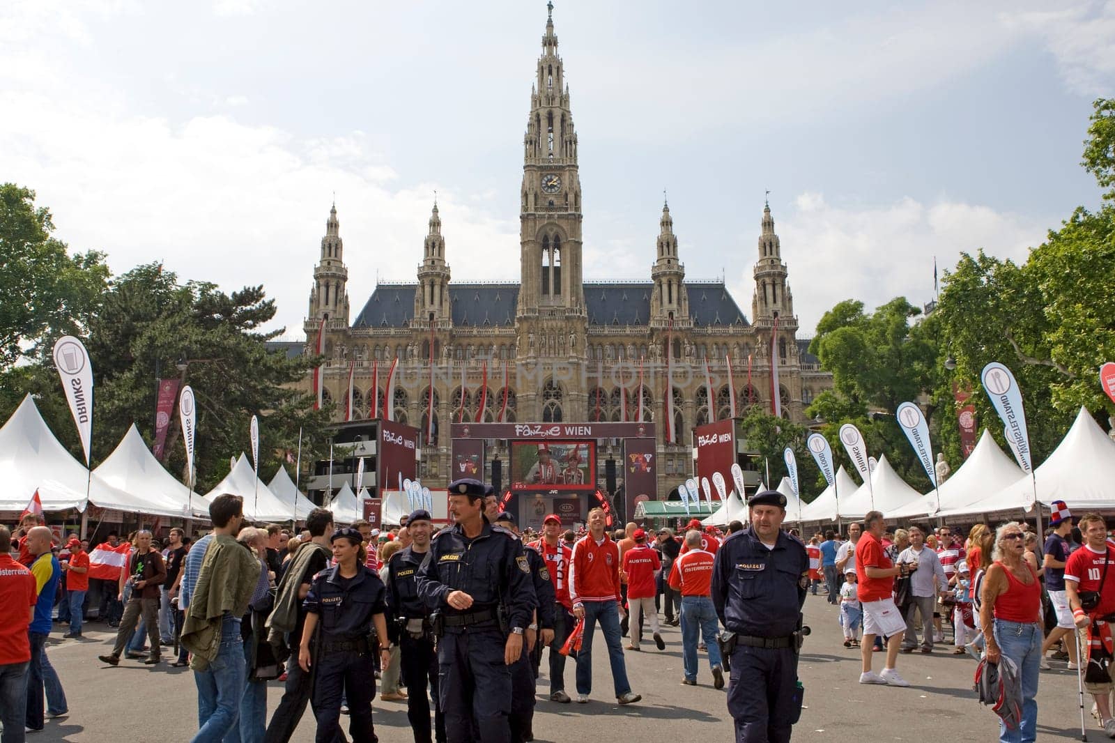 Fan mile in front of the Vienna City Hall