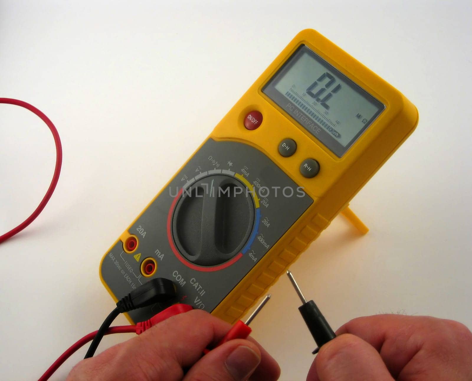 Electronic multimeter