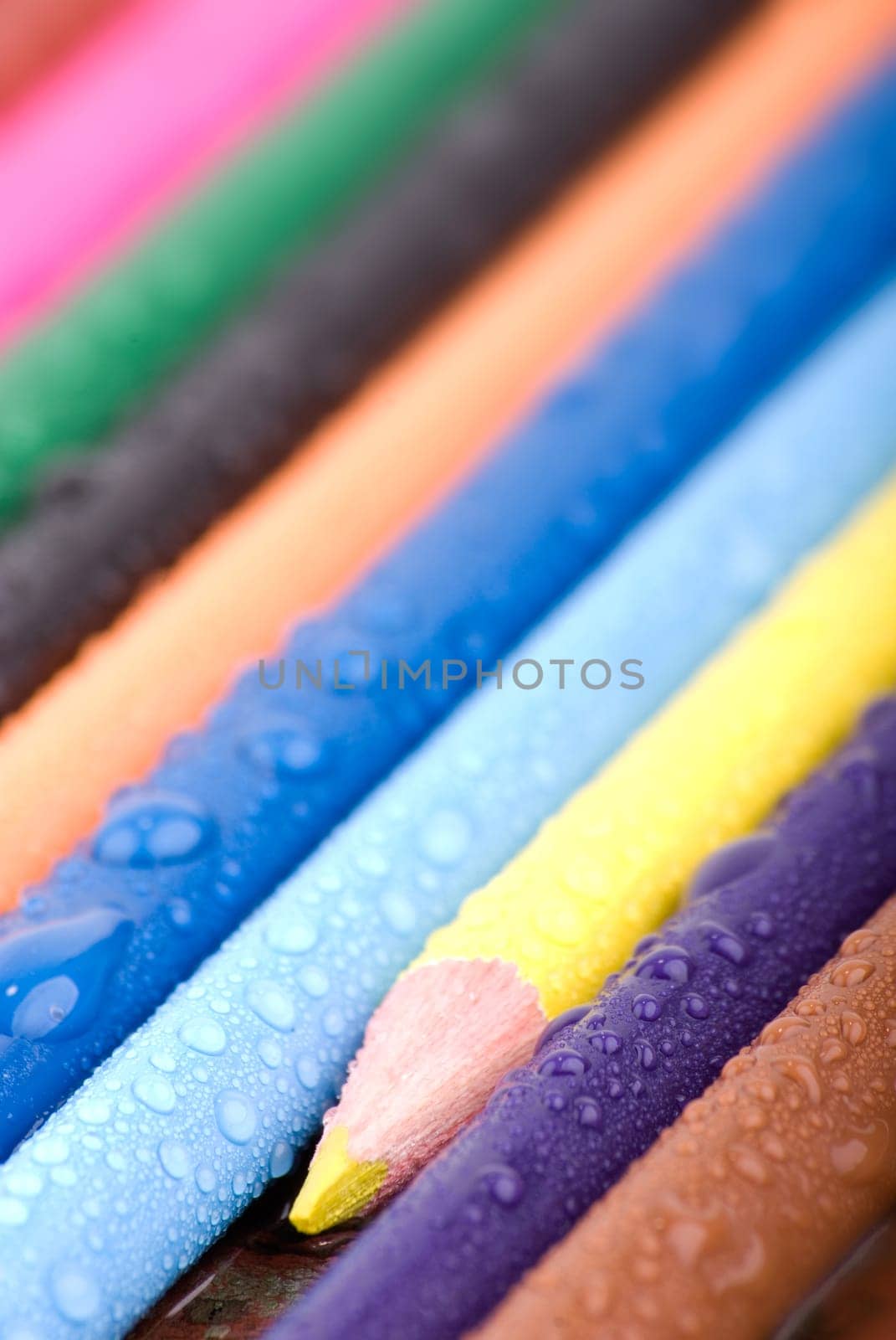 Wet crayons