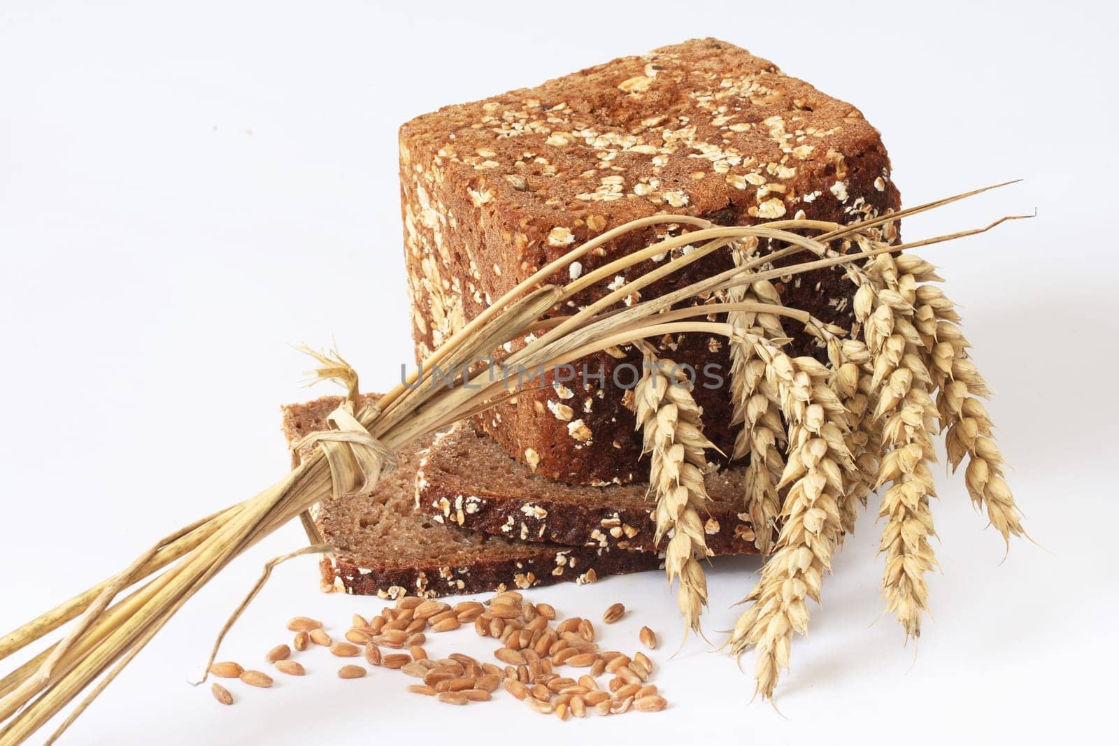 Wholemeal bread with ears of wheat