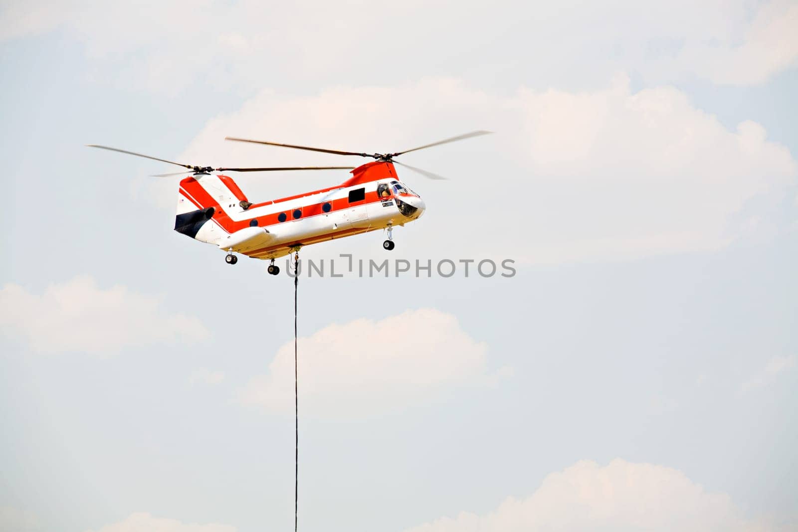 helicopter lifting cargo