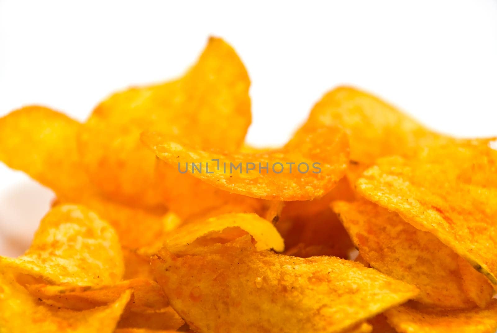Potato chips with bell pepper