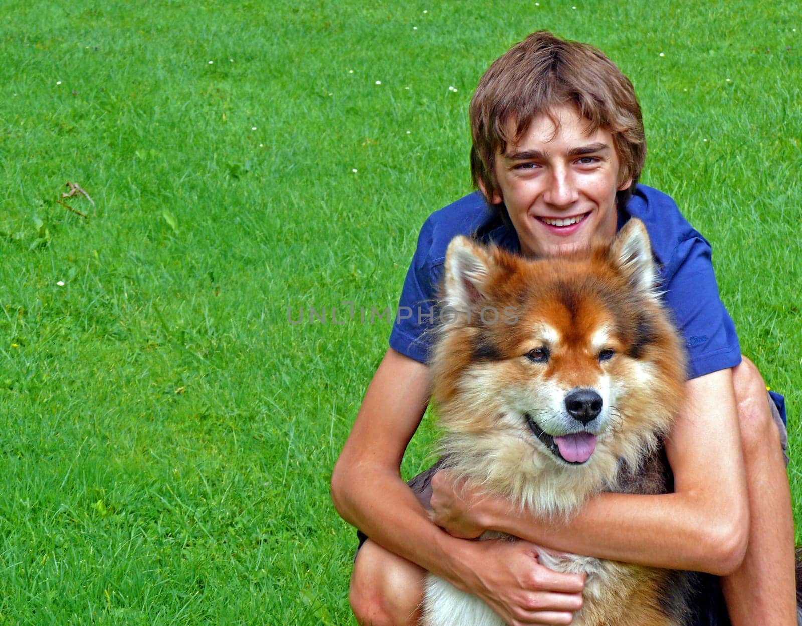 Homo sapiens sapiens with Canis lupus familiaris