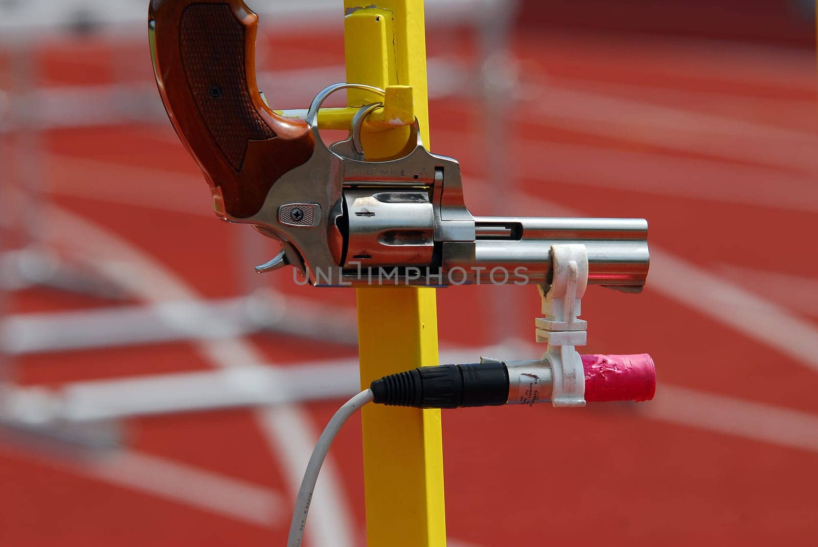 Starting gun