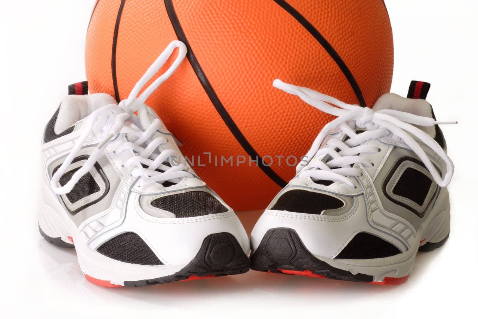 Sports shoes