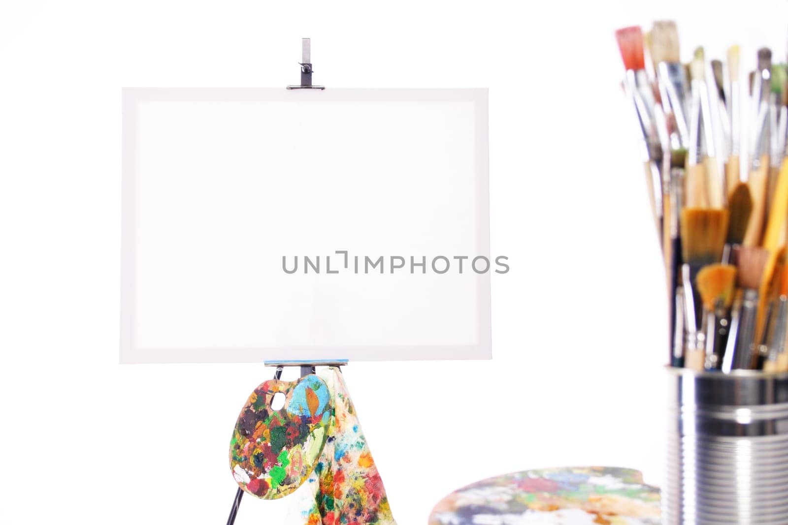 Easel 01