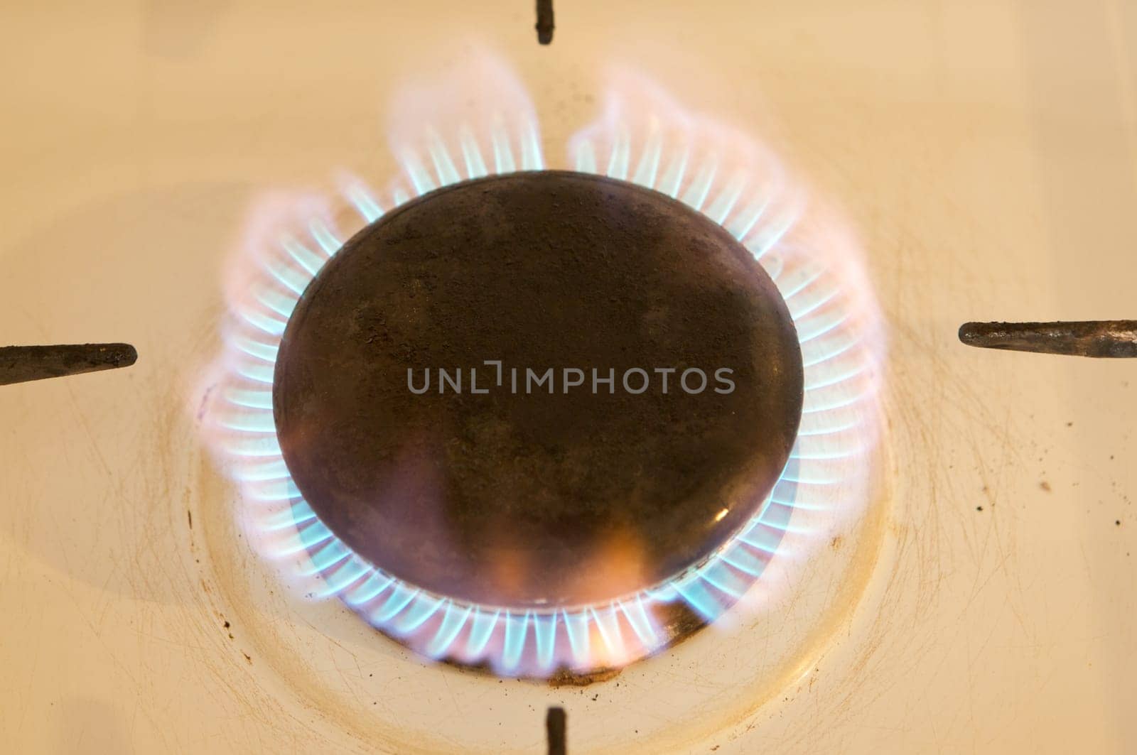 Photo of flames of kitchen