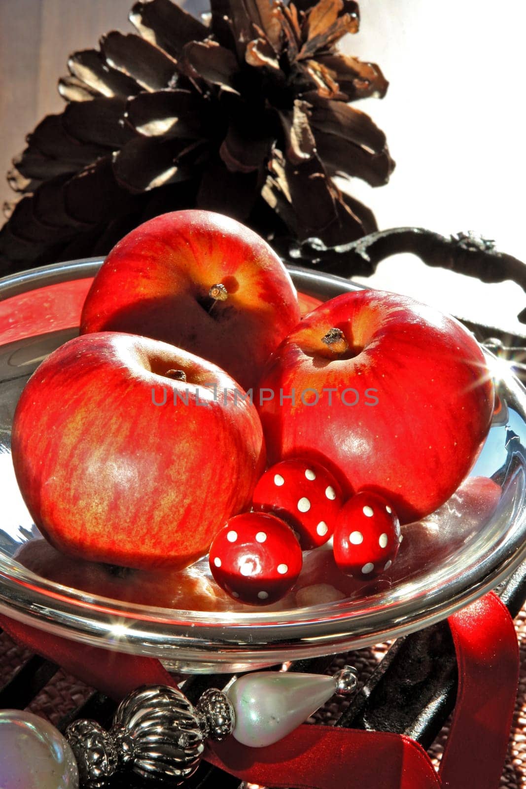 Bowl of apples
