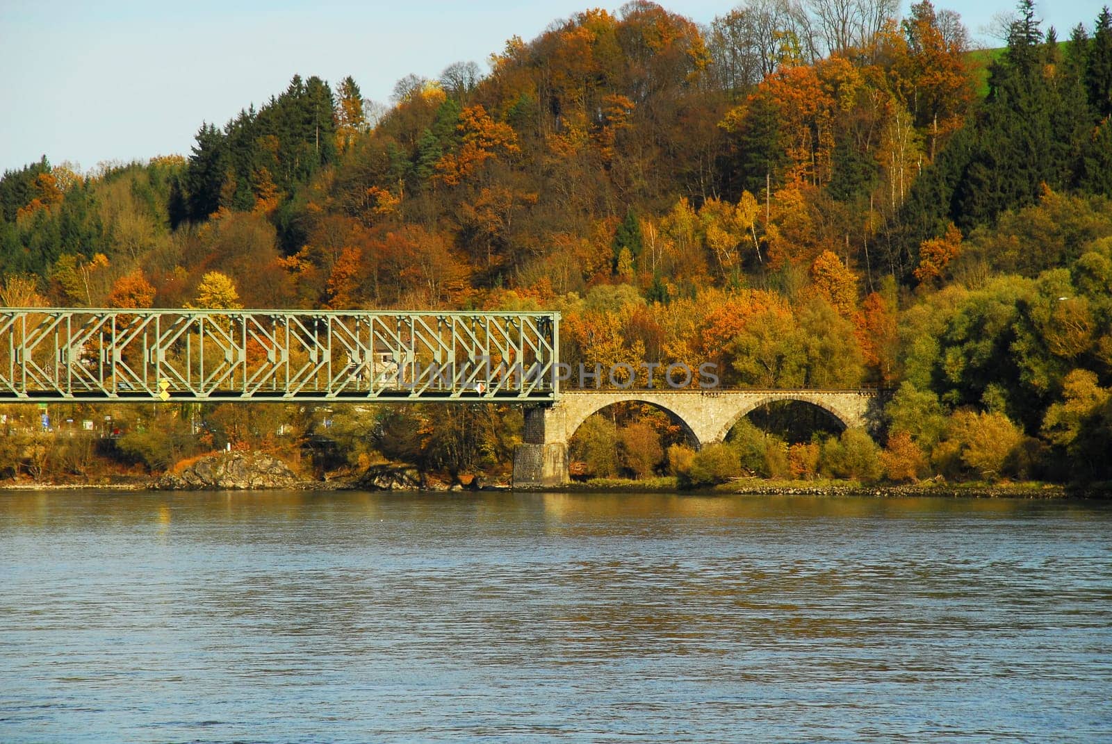 Truss bridge