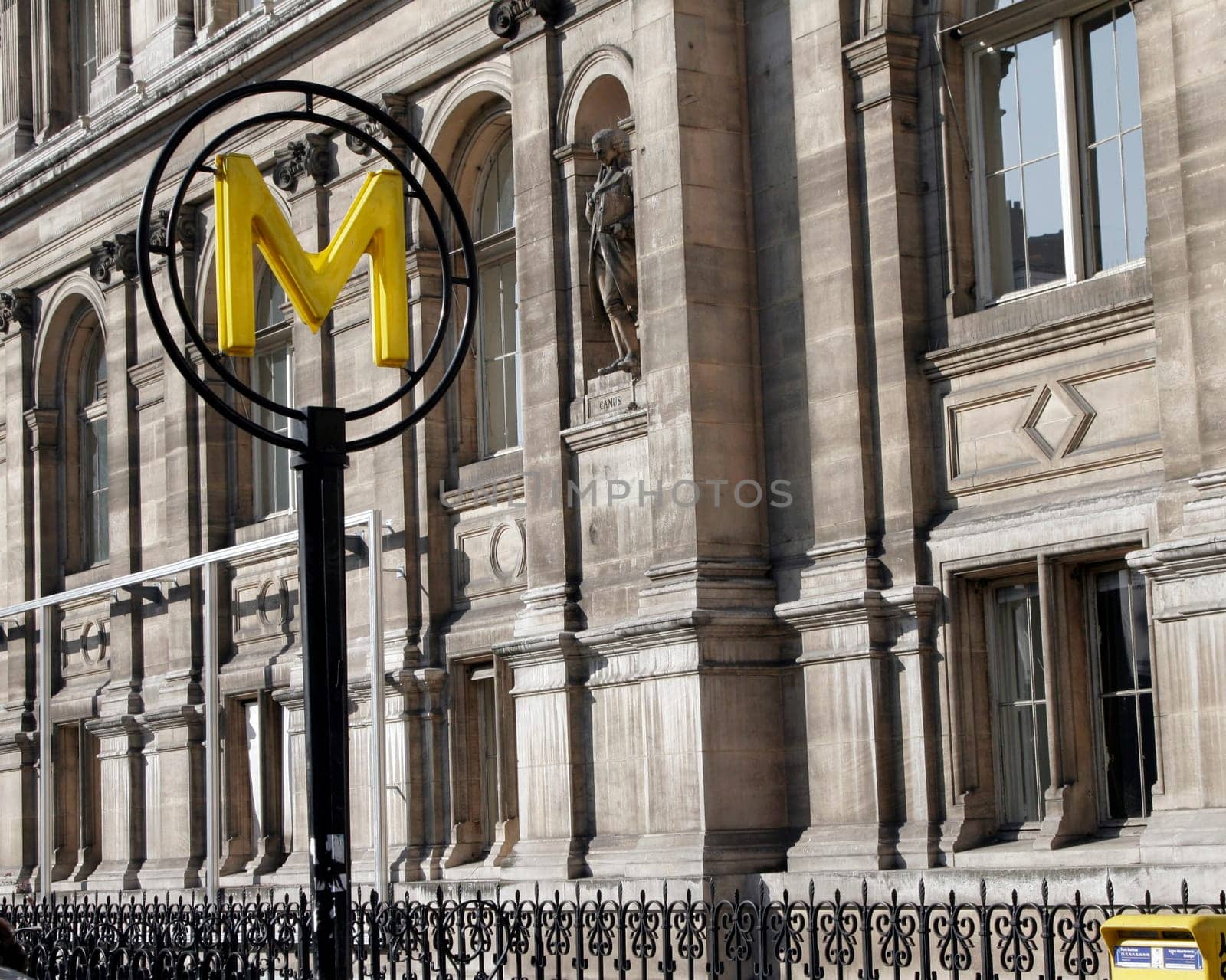 Paris Metro Sign