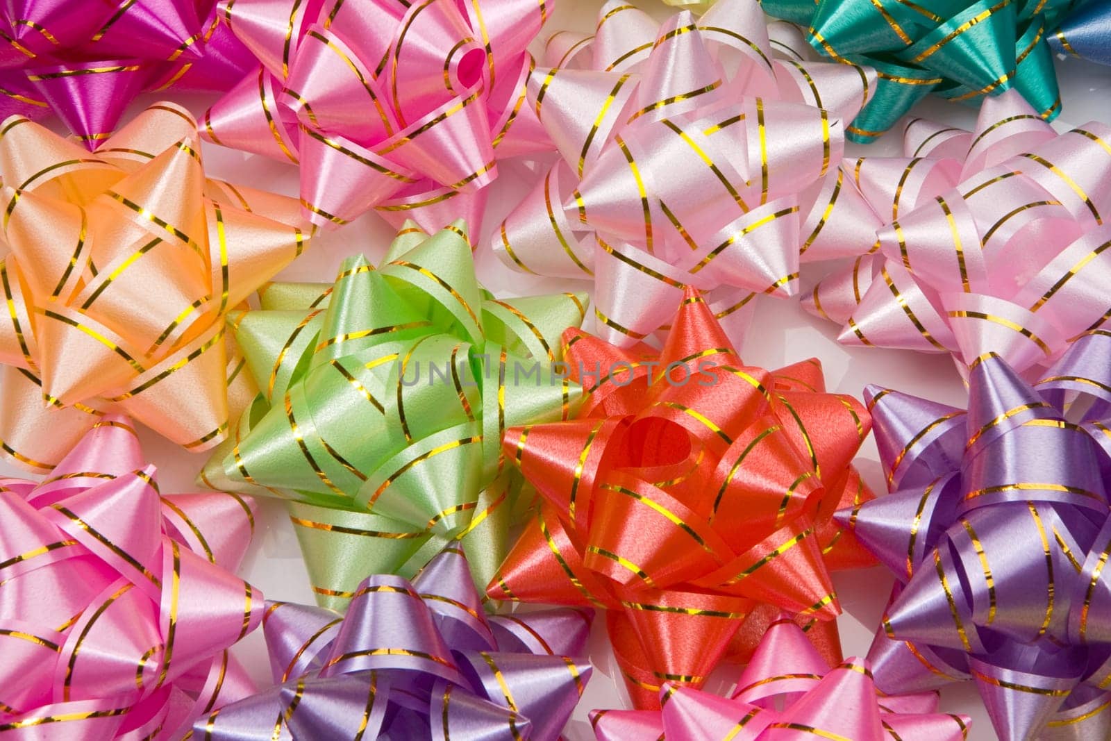 Wallpaper of many ribbons