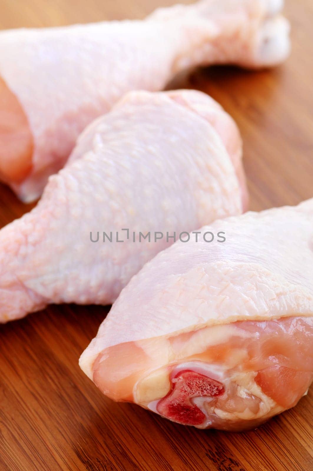 Raw chicken drumsticks