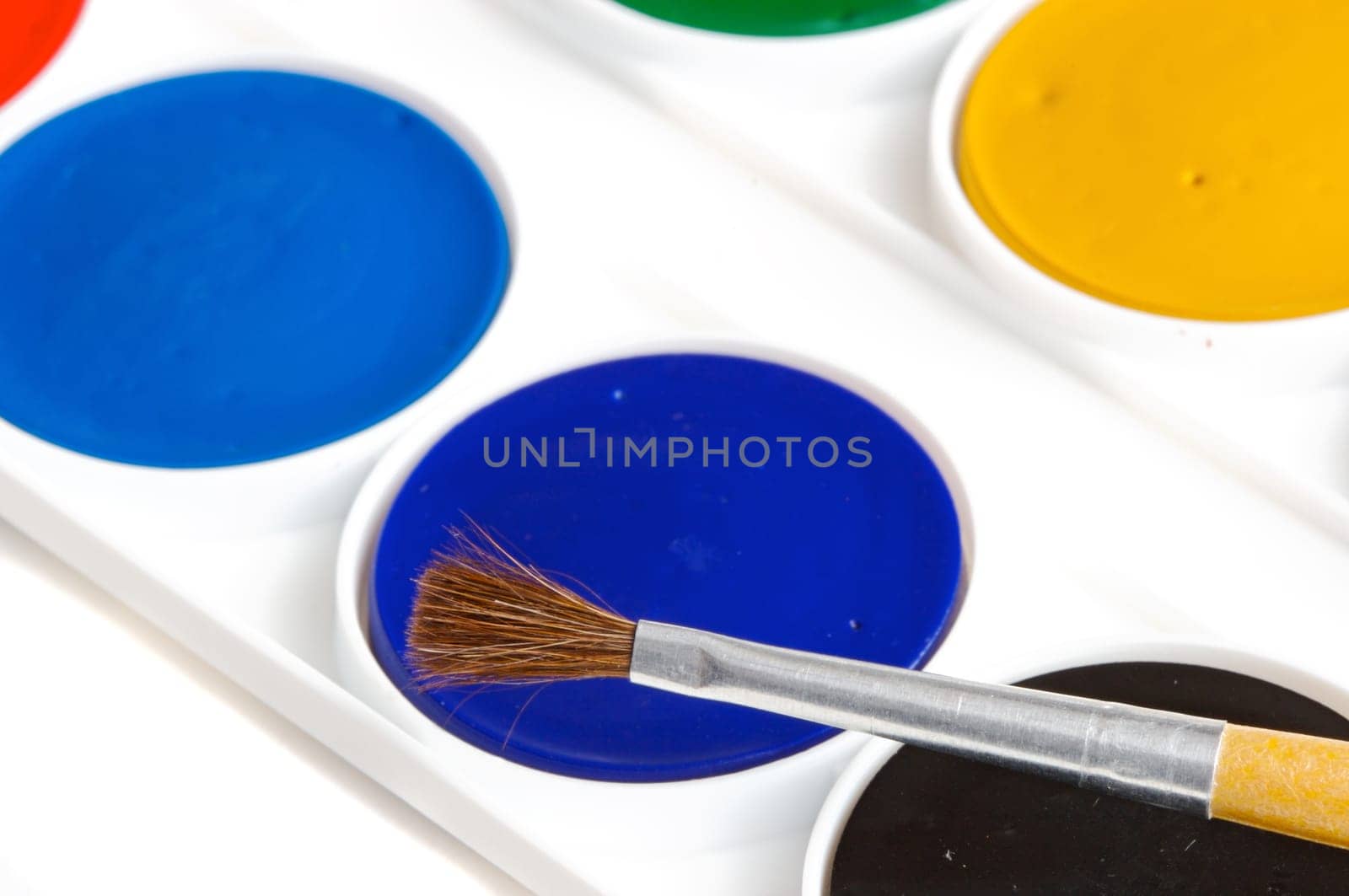 colors and paintbrush