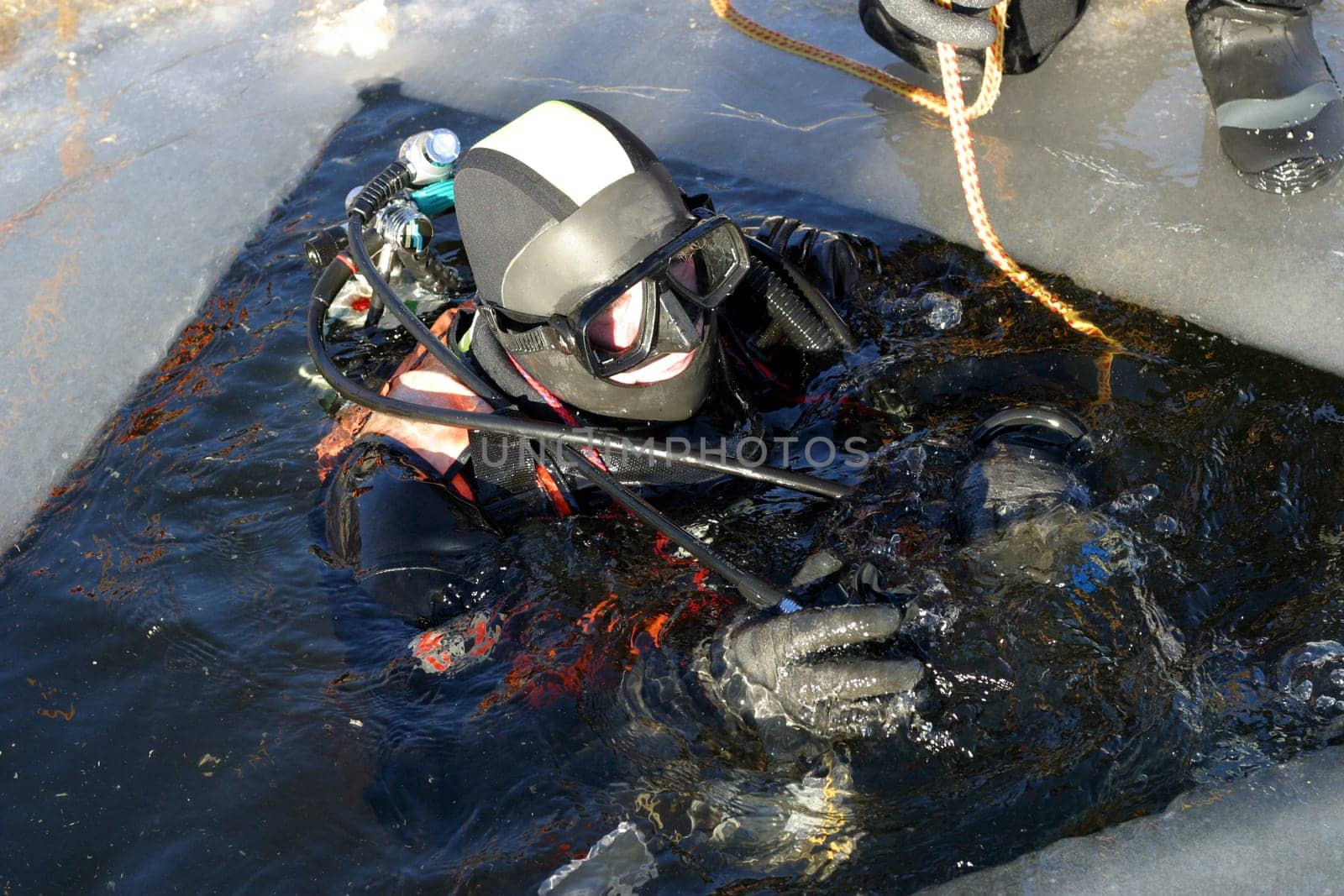 Ice divers at the Steinbach dam