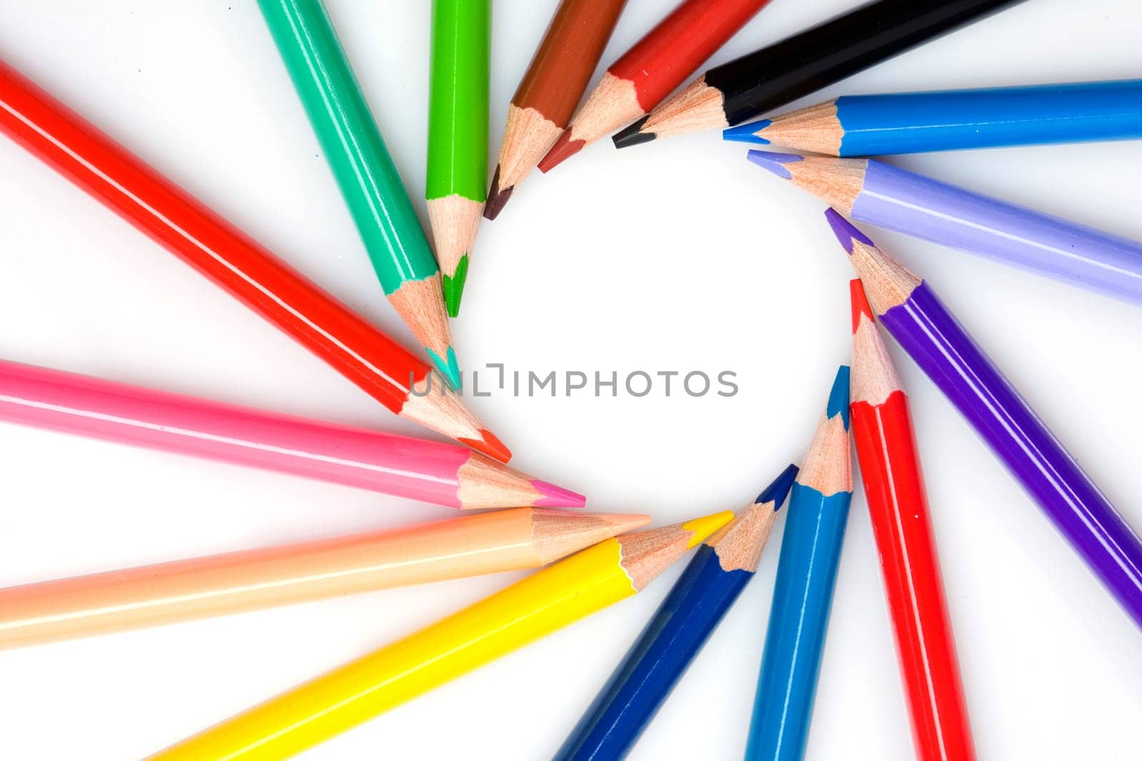 Many pencils forming a circle
