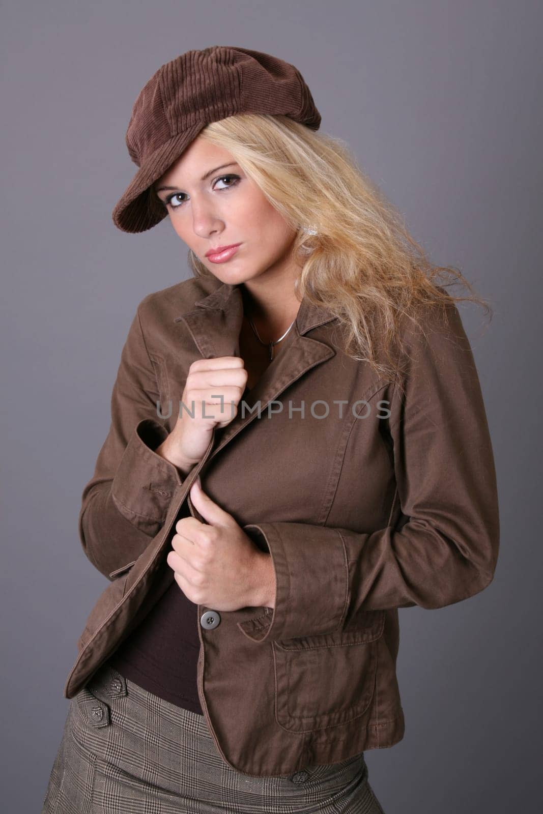 fashion or fashionable or (fashion runway) or (fashion style) without isolated without background