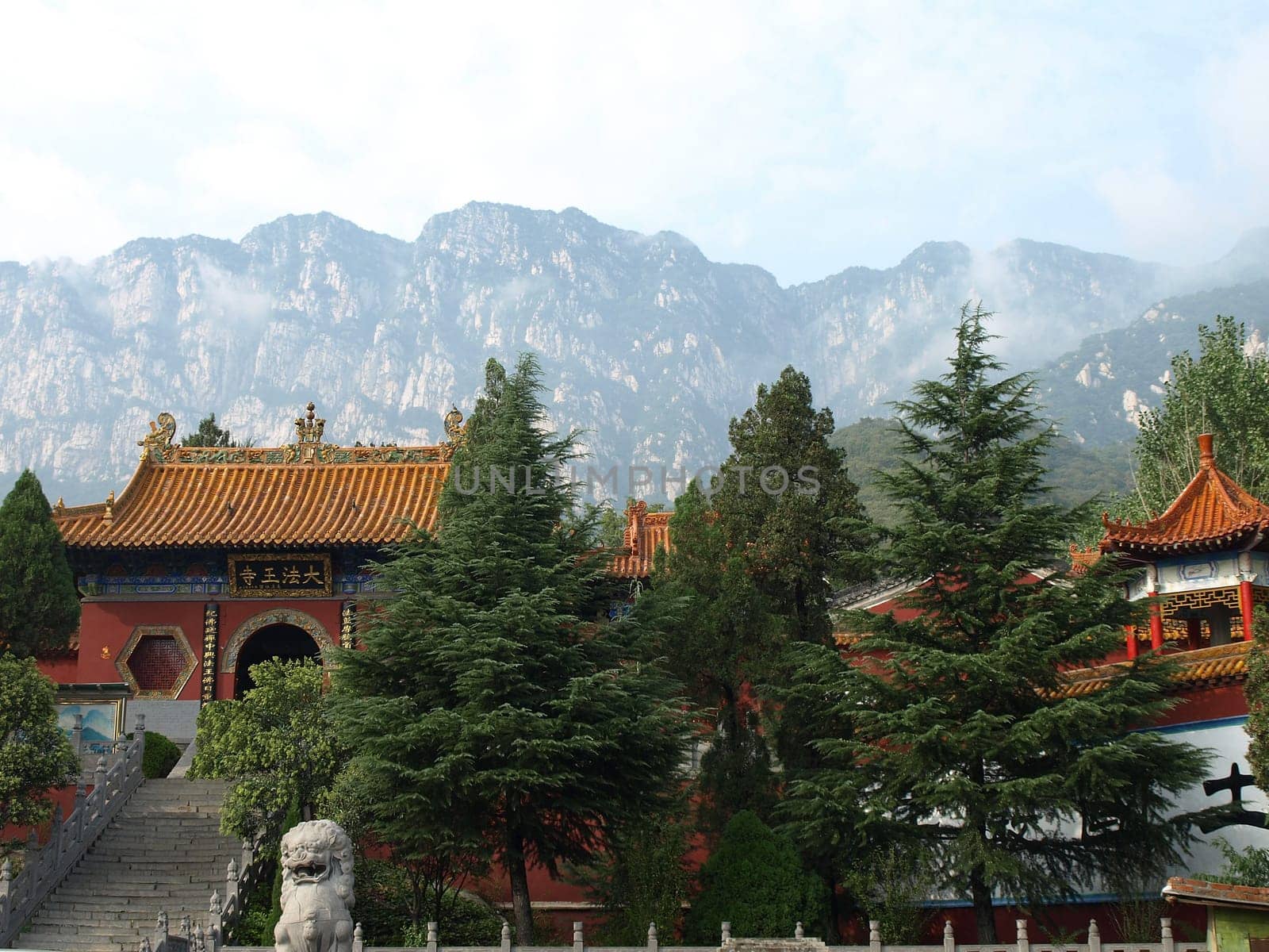Temepl in China