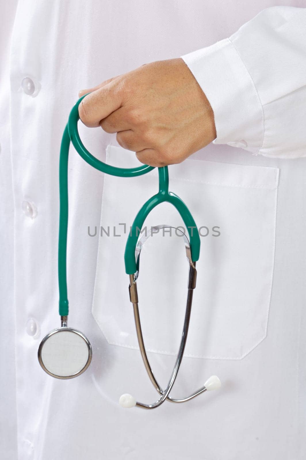 Anonymous doctor whit stethoscope