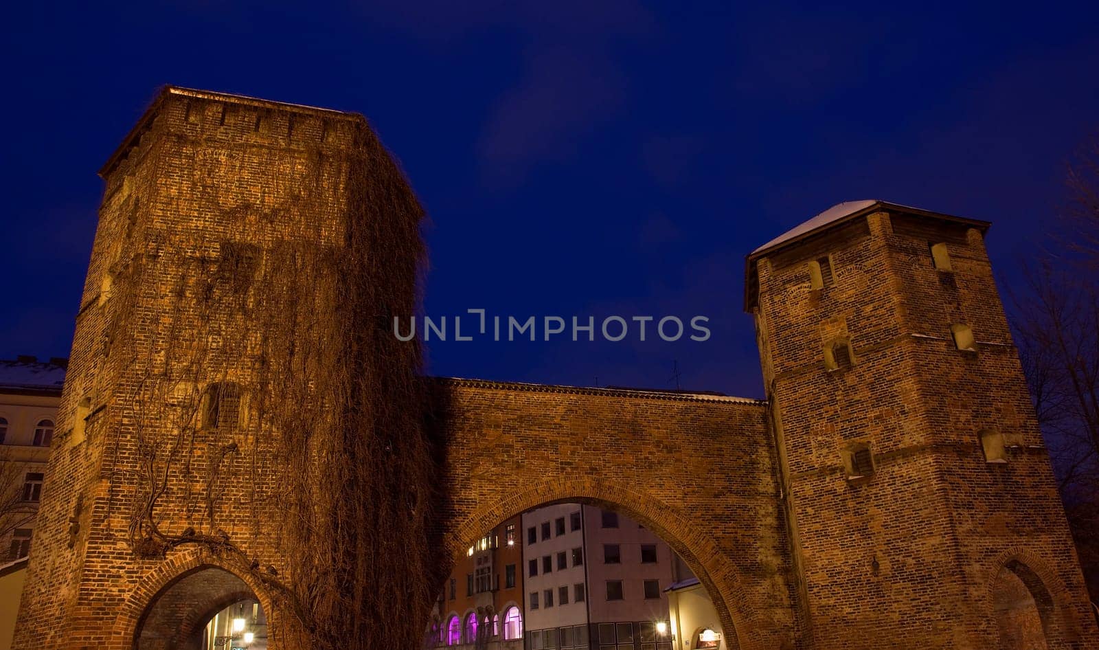 At night at the Sendlinger Tor in Munich