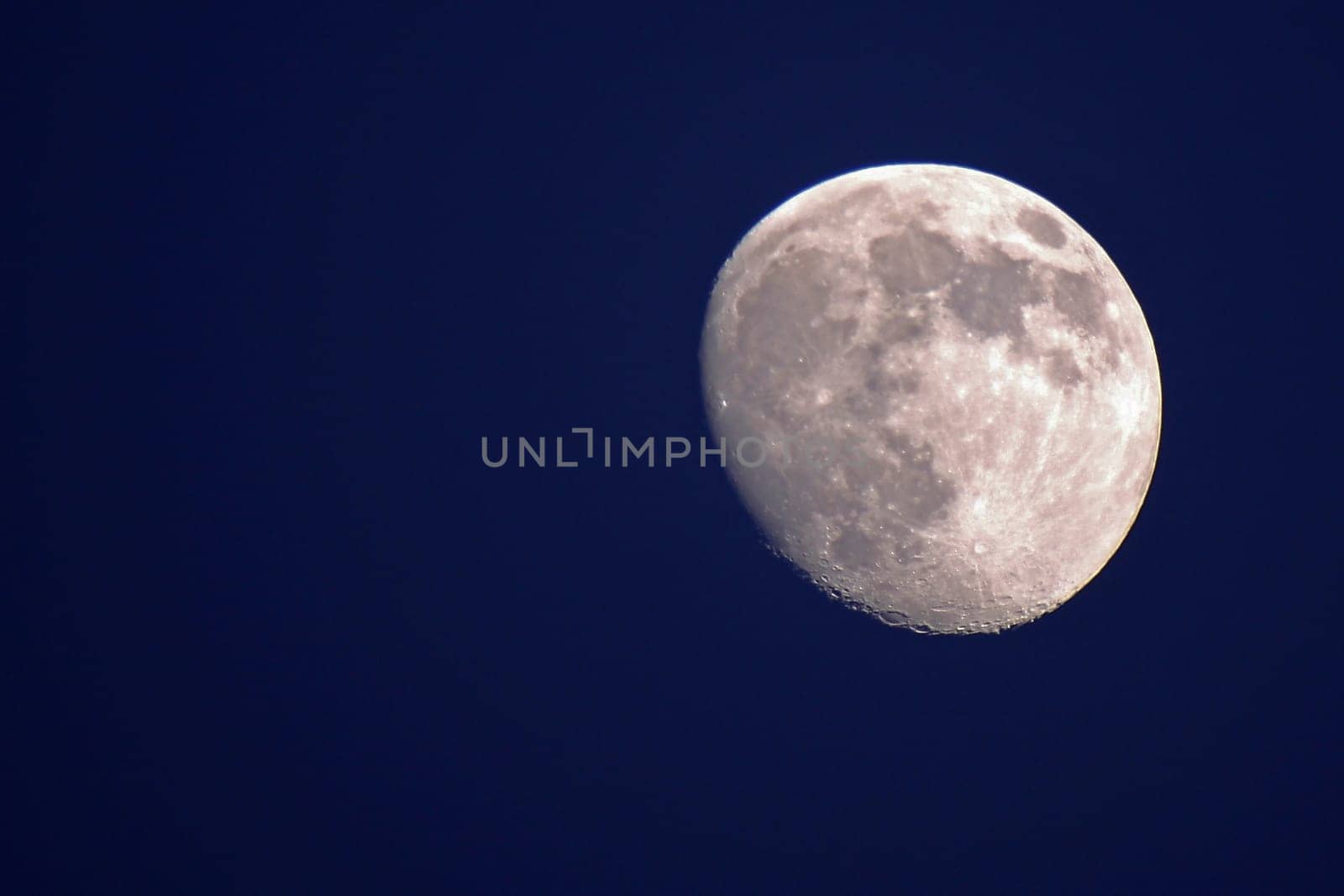 Waxing moon on January 08,2009. Full moon was on January 11.