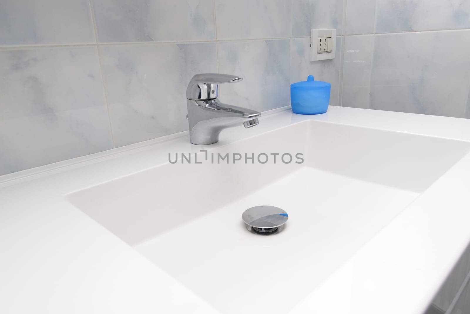 Washbasin 04