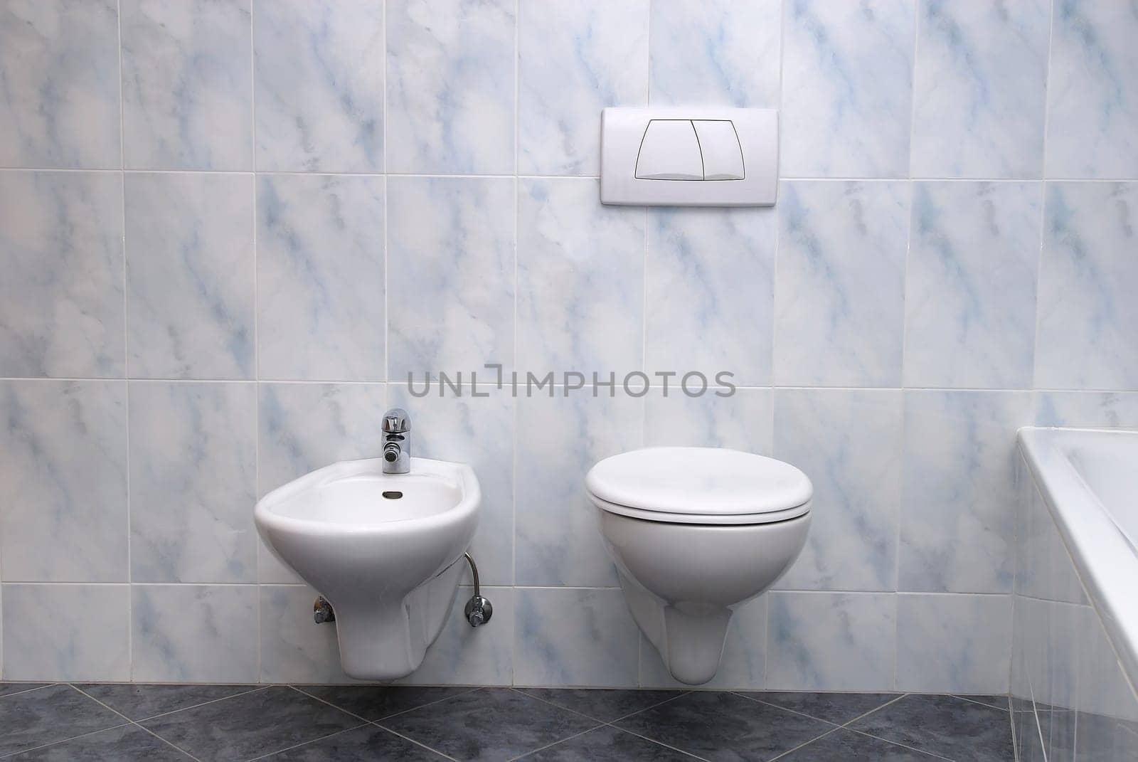 Bathroom 04