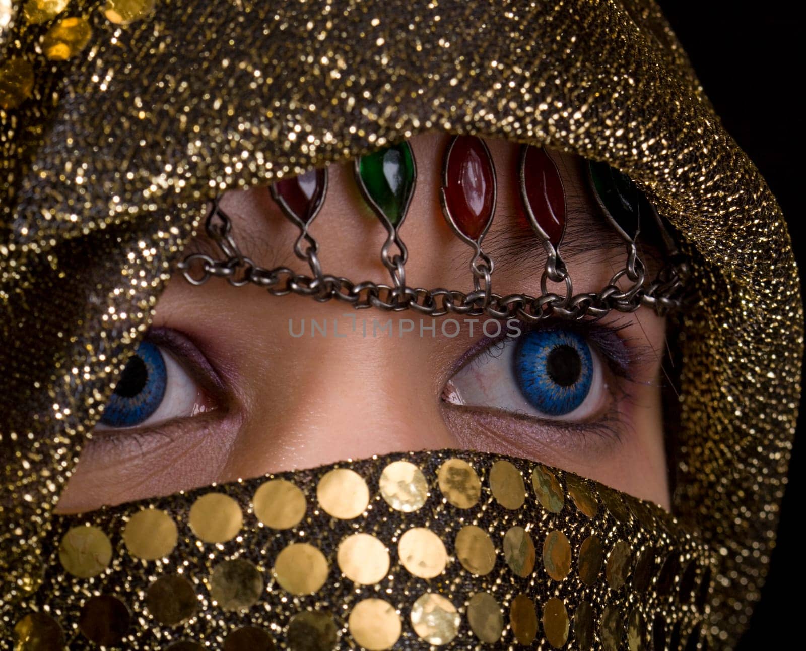 blue eyes oriental