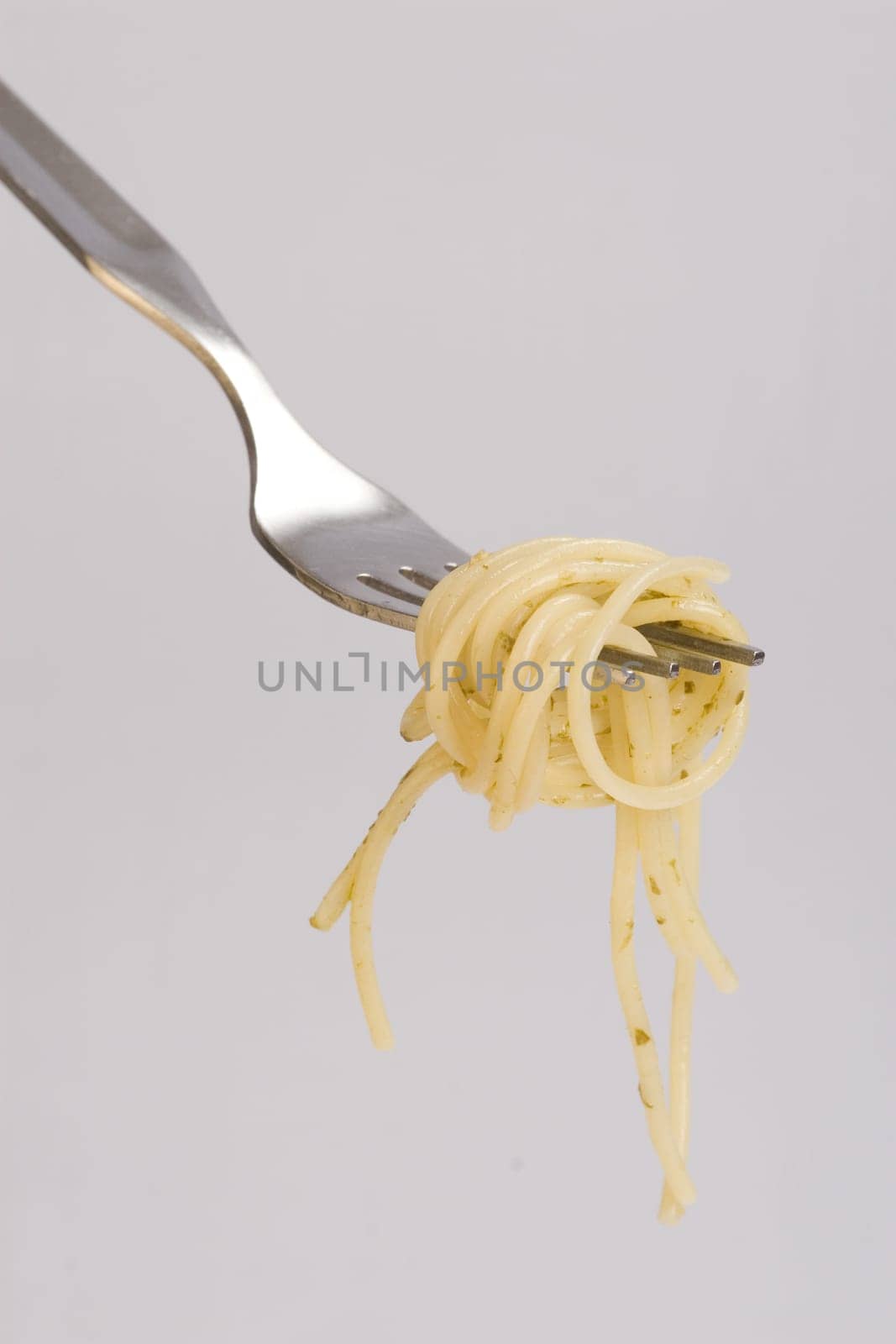 Spaghetti with pesto