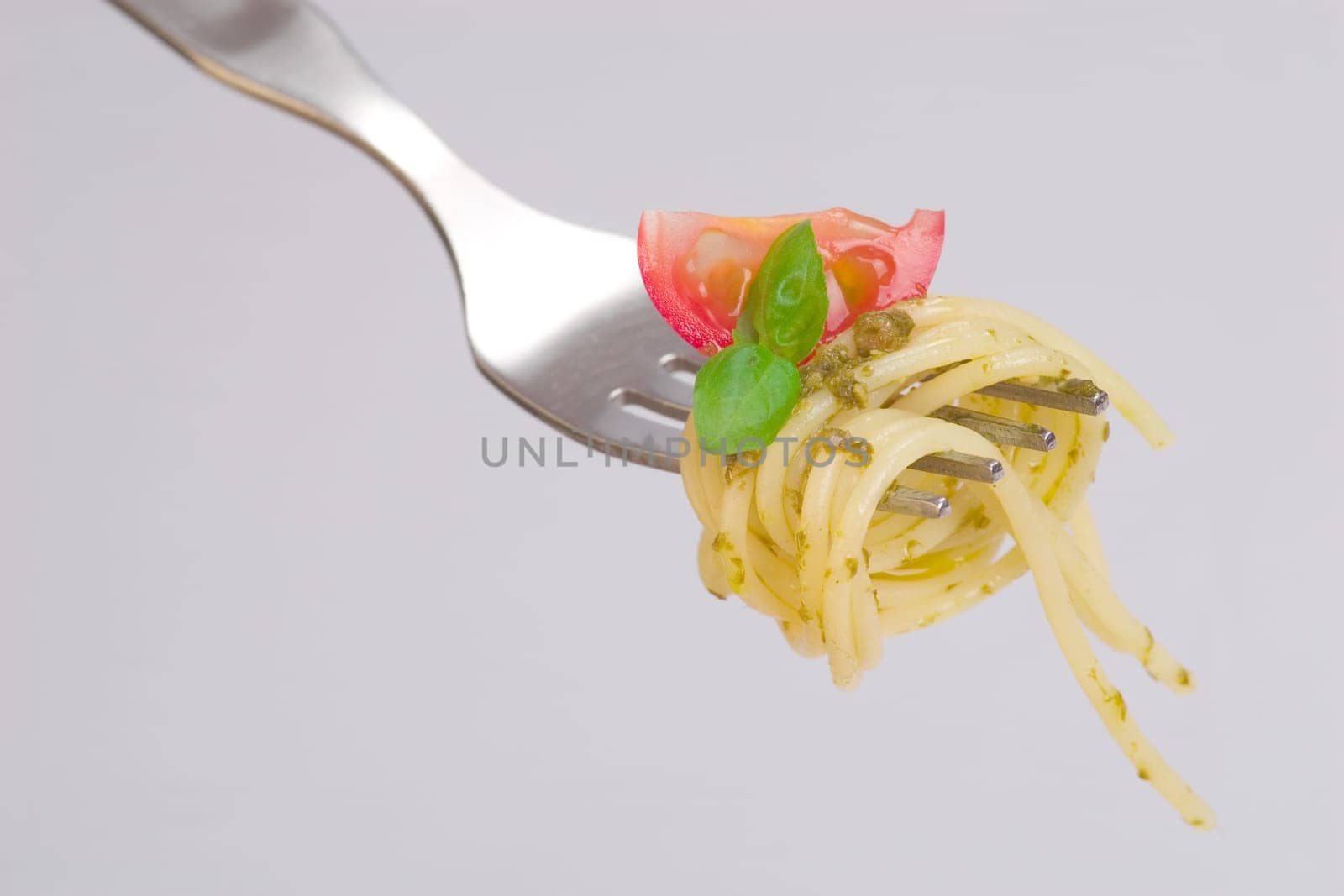 Spaghetti Basil Tomato