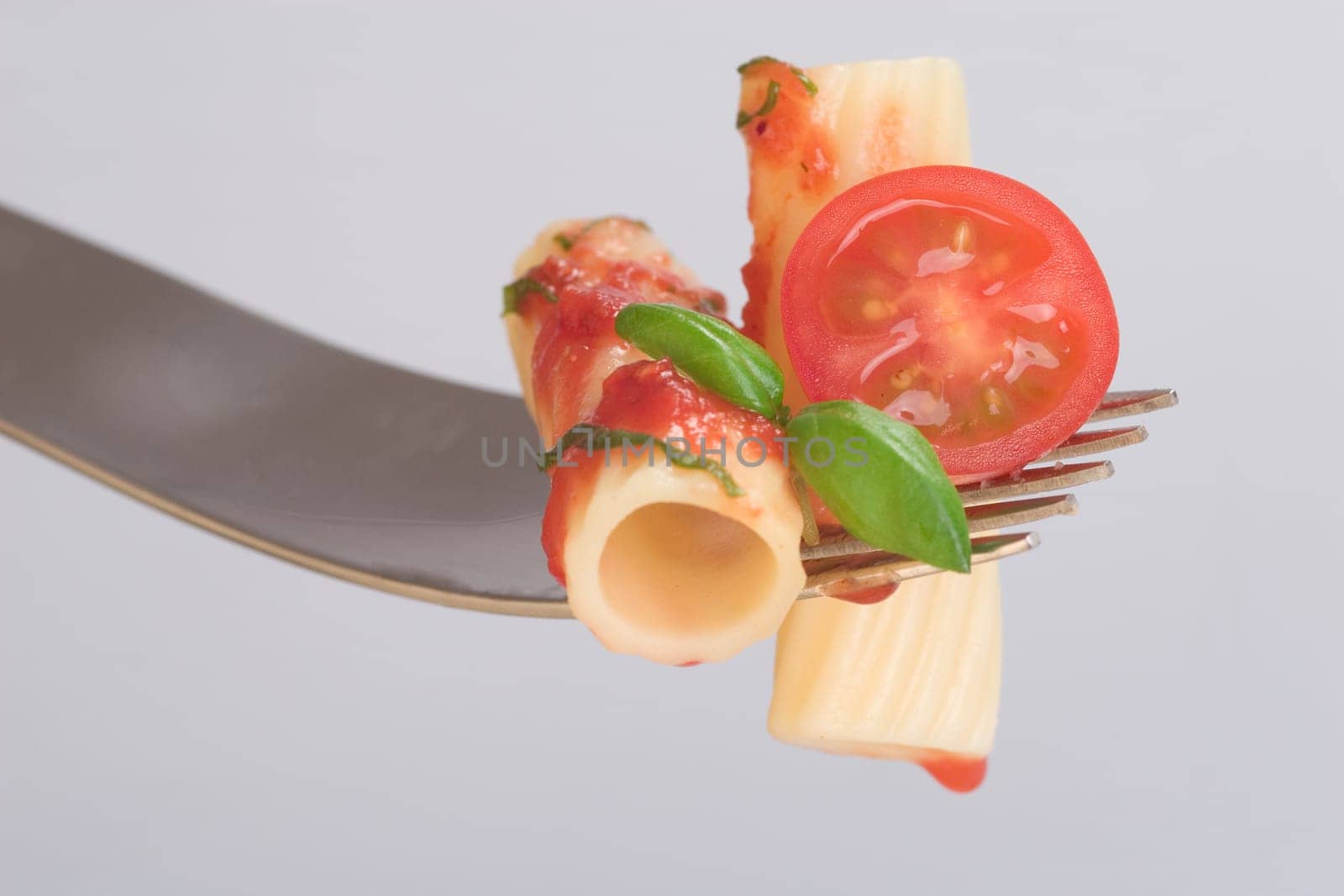 Rigatoni Basil Tomato